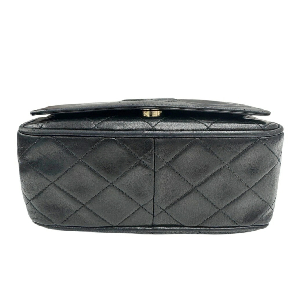 CHANEL Black Lambskin Leather Shoulder Bag - Picture 5 of 16